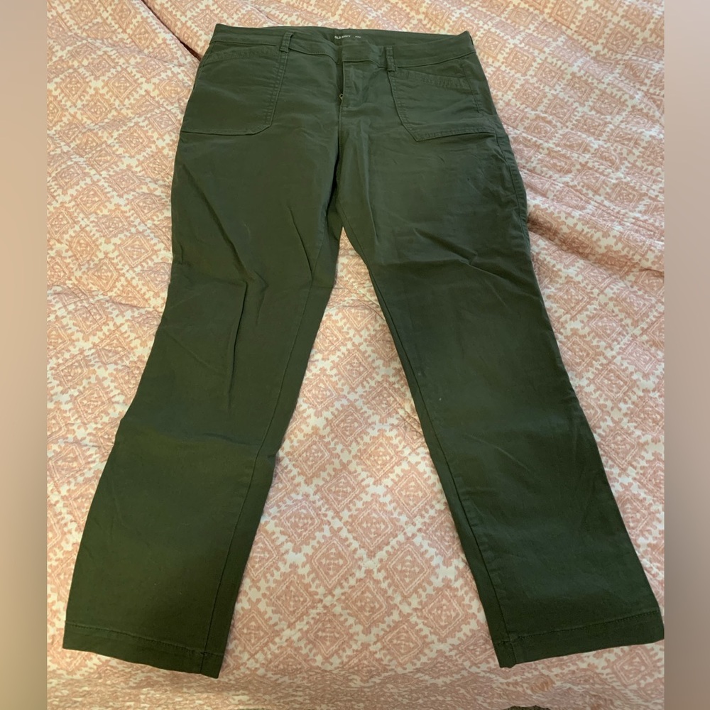 Old Navy Pixie cut pants